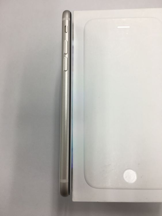 �ڥ�Х���BOX������84�� iPhone SE3 ��3���� 64GB SIM�ե꡼ �������饤��