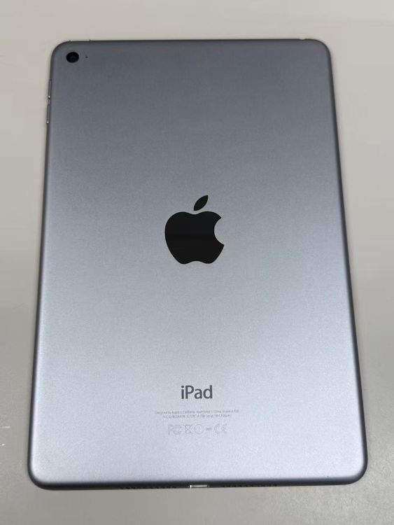 ���� ����87% iPad mini (��4����) 128GB ���ڡ������쥤 WiFi��
