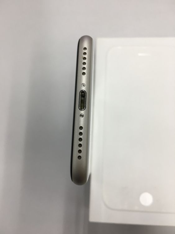 �ڥ�Х���BOX������84�� iPhone SE3 ��3���� 64GB SIM�ե꡼ �������饤��