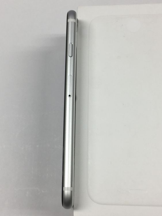 �ڥ�Х���BOX�ۿ���Ʊ�� ����100�� SIM�ե꡼ iPhone SE����2�����128GB