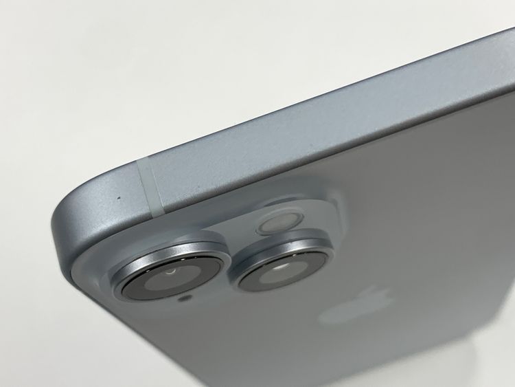 �ڥ�Х���BOX������ ����96%SIM�ե꡼ iPhone15 128GB �֥롼