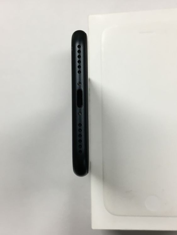 �ڥ�Х���BOX������88�� iPhone SE3 ��3���� 64GB SIM�ե꡼ �ߥåɥʥ���