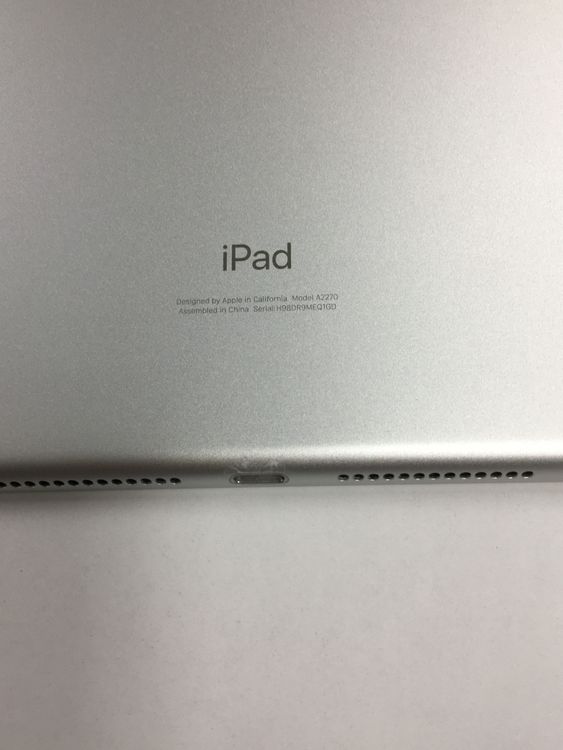 �ڥ�Х���BOX������ Apple iPad ��8���� 32GB WiFi��ǥ� ����С�