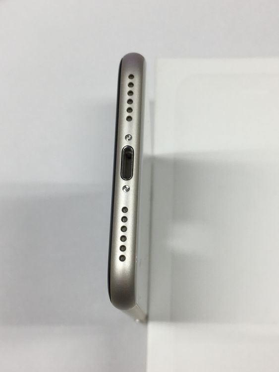 �ڥ�Х���BOX��Ķ���� ����88�� SIM�ե꡼ iPhone SE����3�����64GB