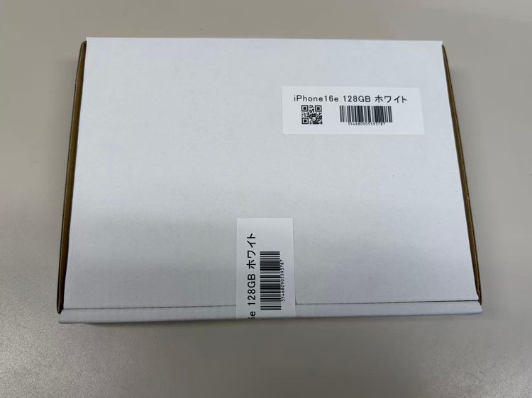 �ڥ�Х���BOX�ۿ���Ʊ���� ����100%SIM�ե꡼ iPhone16e 128GB �ۥ磻��