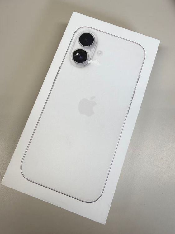 ���� ̤������ iPhone16 128GB �ۥ磻�� SIM�ե꡼ / 1ǯApple�ݾ�