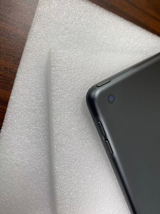 Apple iPad ��6���� Wi-Fi 128GB Space gray �����꽼�Ÿ��԰���