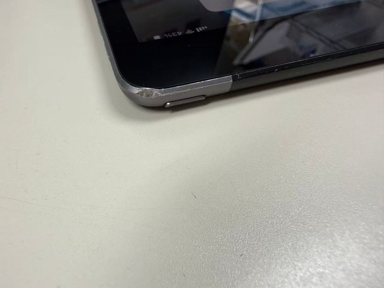 ����87% SIM�ե꡼iPad (��7����) 32GB ���ڡ�������