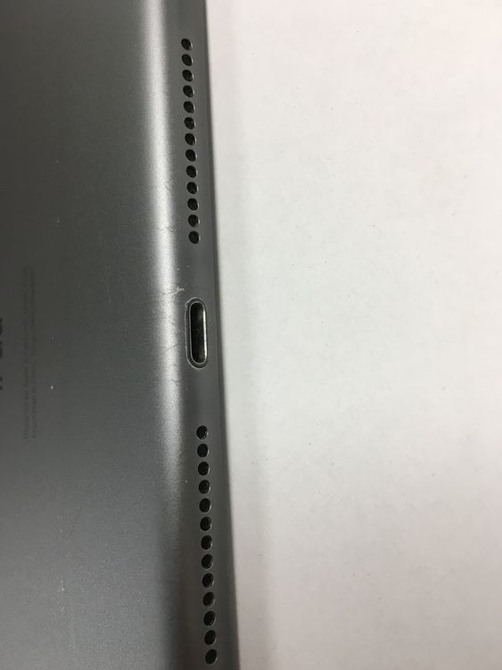 �ڥ�Х���BOX������82�� Apple iPad ��7���� 128GB SIM�ե꡼