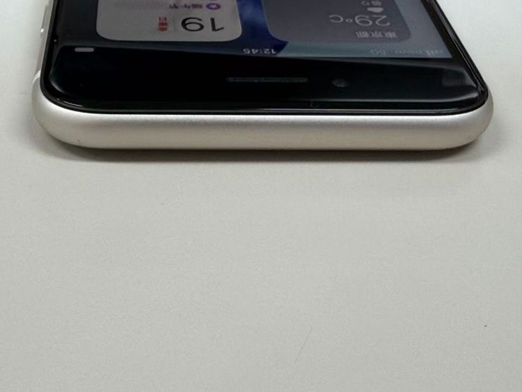 ��ư�������ʡ�����100% SIM�ե꡼ iPhone SE(�裳����) 64GB �������饤��