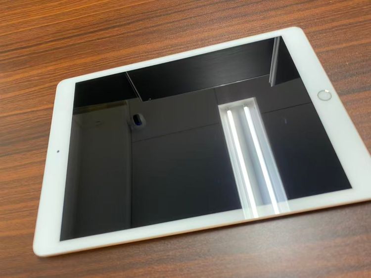 ����100��Apple iPad7 Wi-Fi + Cellular 32GB���������