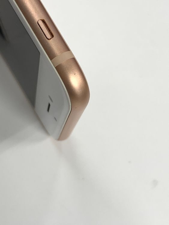 �ڥ�Х���BOX������ ����78% SIM�ե꡼ iPhone8 64GB Gold