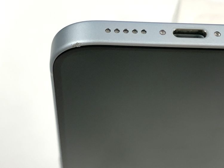 �ڥ�Х���BOX�� ����98%SIM�ե꡼ iPhone15 128GB �֥롼