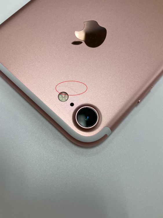 �ڥ�Х���BOX�۶����� ����84%SIM�ե꡼ iPhone7 32GB �������������
