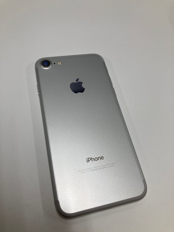 �ڥ�Х���BOX������  SIM�ե꡼ iPhone7 32GB ����С�