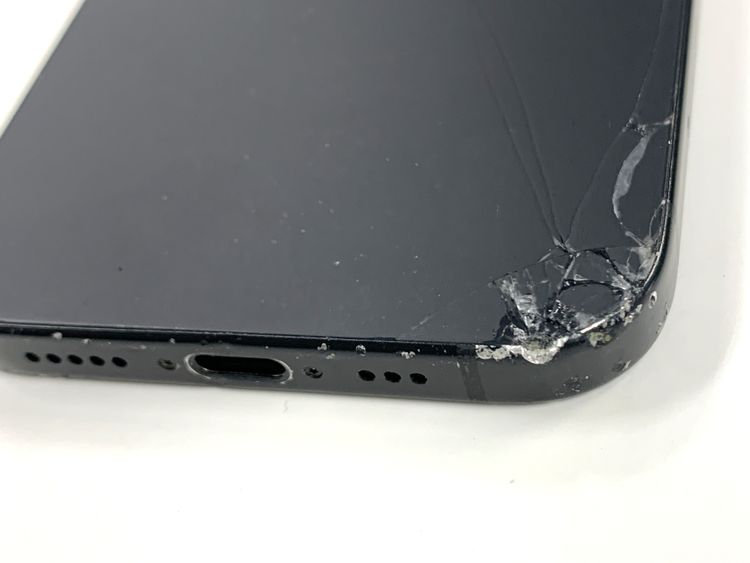 �ڥ�Х���BOX�� ����84%SIM�ե꡼ iPhone15 128GB �֥�å�