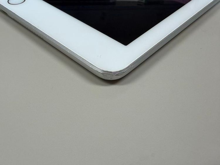����67�� iPad (��6����)  32GB ����С���WIFI��