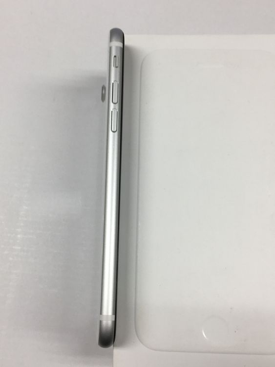 ��Touch ID�����Բġ�����¾ư�������SIM�ե꡼ iPhone SE ��2���� 64GB