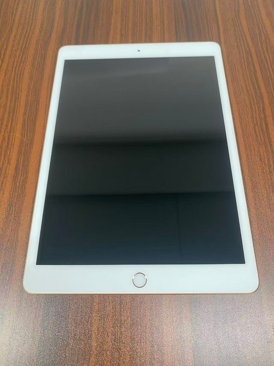 ����84��Apple iPad ��7���� Wi-Fi��128GB Gold