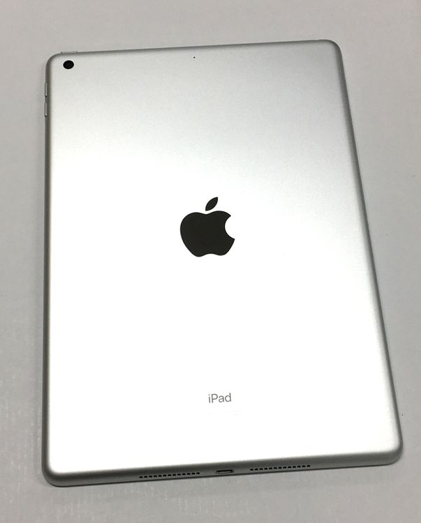 ڥХBOX۶ 100 Apple iPad 8 Wi-Fi 32GB