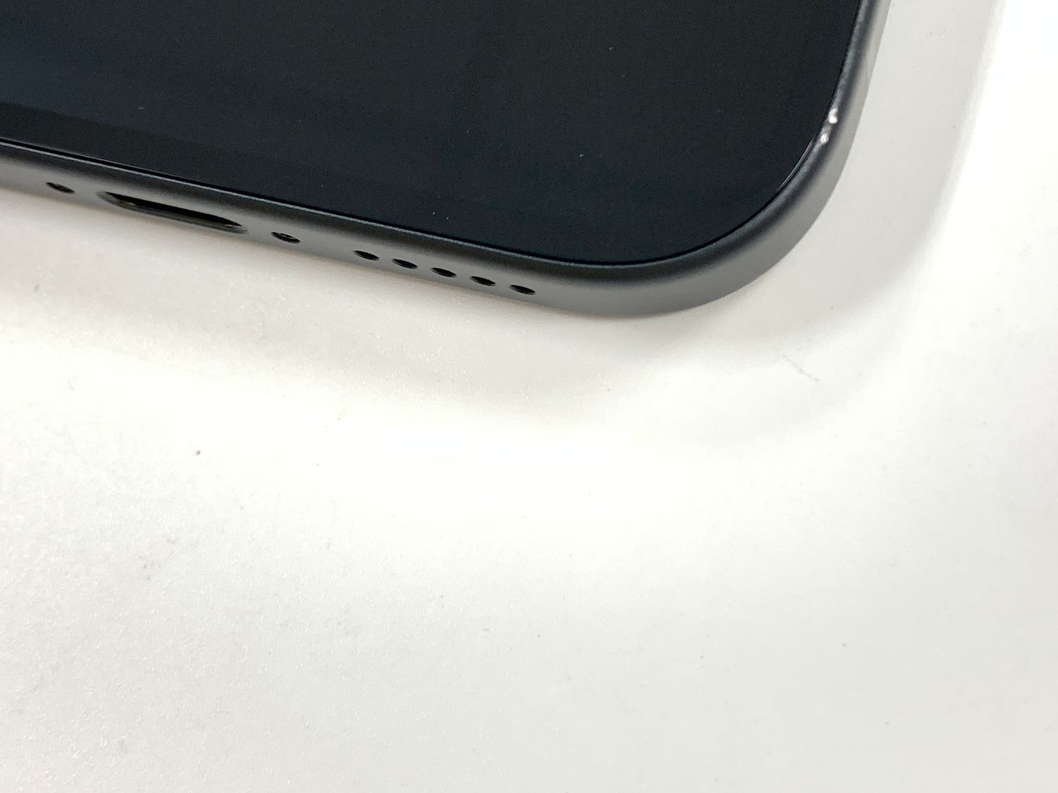 14 iPhone15 ブラック SIMフリー 美品 バッテリー87% 14 iPhone15 ブラック SIMフリー 美品 バッテリー87%