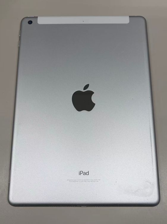 ����83% SIM�ե꡼�� iPad (��6����)   32GB ����С�