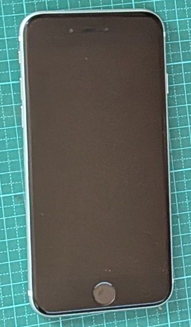 ���� iPhoneSE �裲���� 128GB �ۥ磻��  �������¡�  SIM�ե꡼