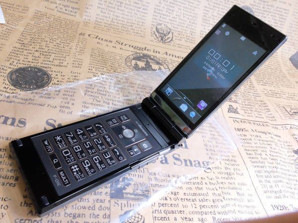ムスビー｜□新品未使用□docomo F-01C ブラック□白ロム□判定○【F 