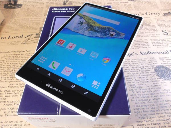 ������Ʊ�͢��ɥ��� docomo AQUOS PAD SH-06F��Ƚ���������