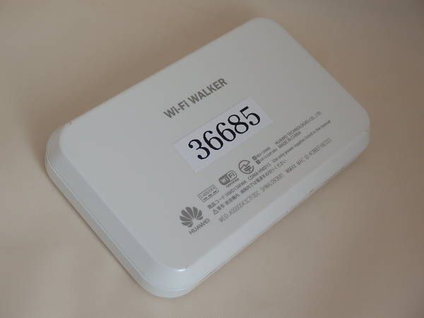 �ڥ���������ۡ�����̵�����ݾ��ա�au Wi-Fi�롼���� +WiMAX HWD13/36685