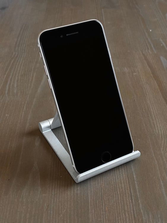 iPhone se3 128GB ���� ����̵��