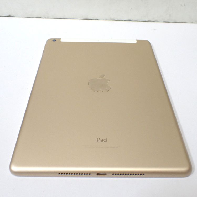 �ڼ��ߤʤߡۡ�Ft1195141��docomo��iPad(��5����) 32GB ������ɡ����