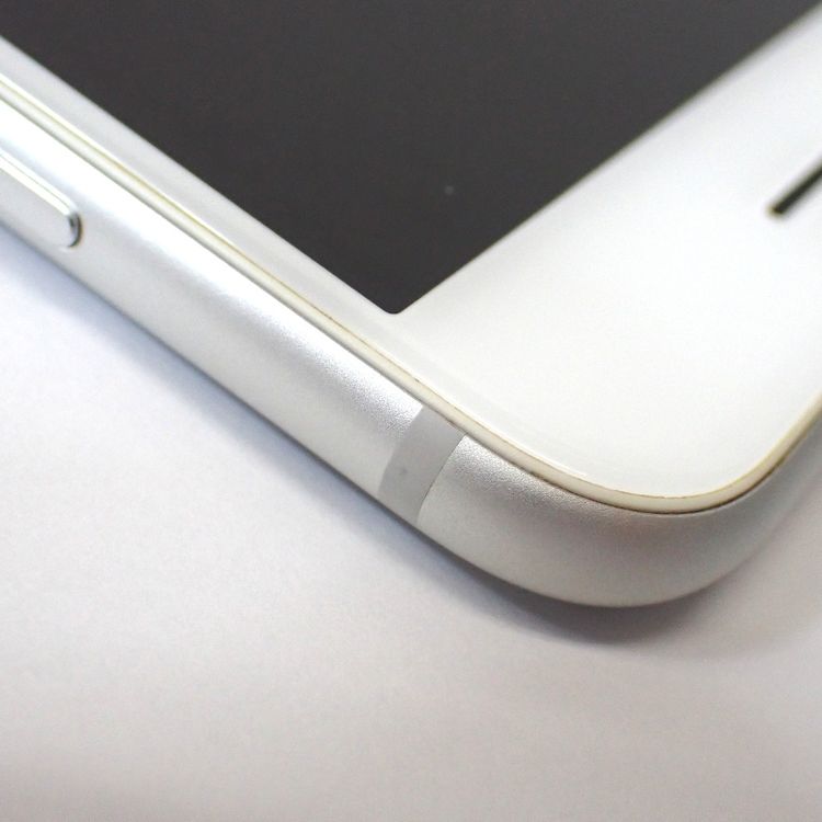 �ڼ��ߤʤߡۡ�Ft645773��au��iPhone8 64GB�����
