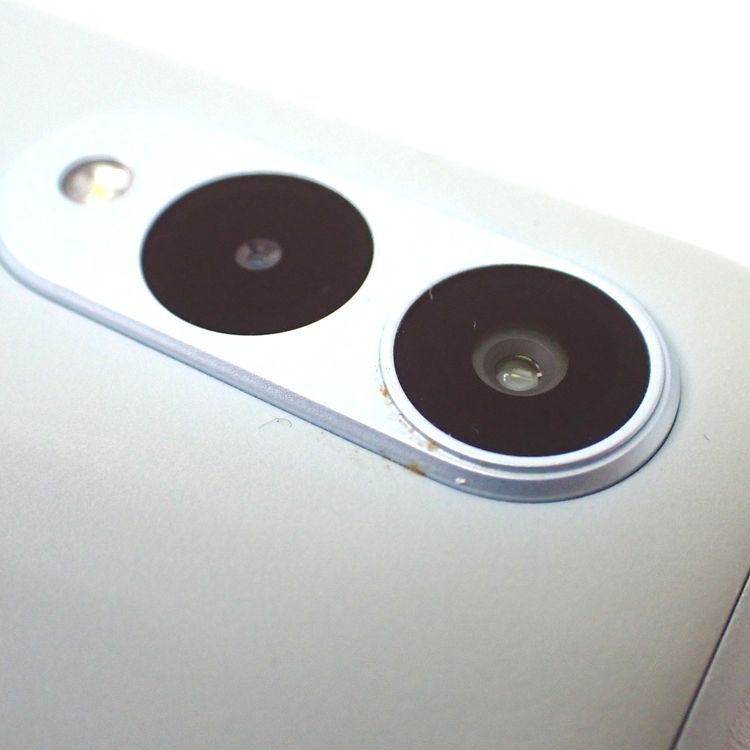 �ڼ��ߤʤߡۡ�Ft1310111��au��arrows We2 64GB�����