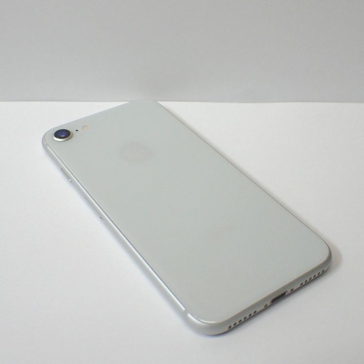 �ڼ��ߤʤߡۡ�Ft645773��au��iPhone8 64GB�����