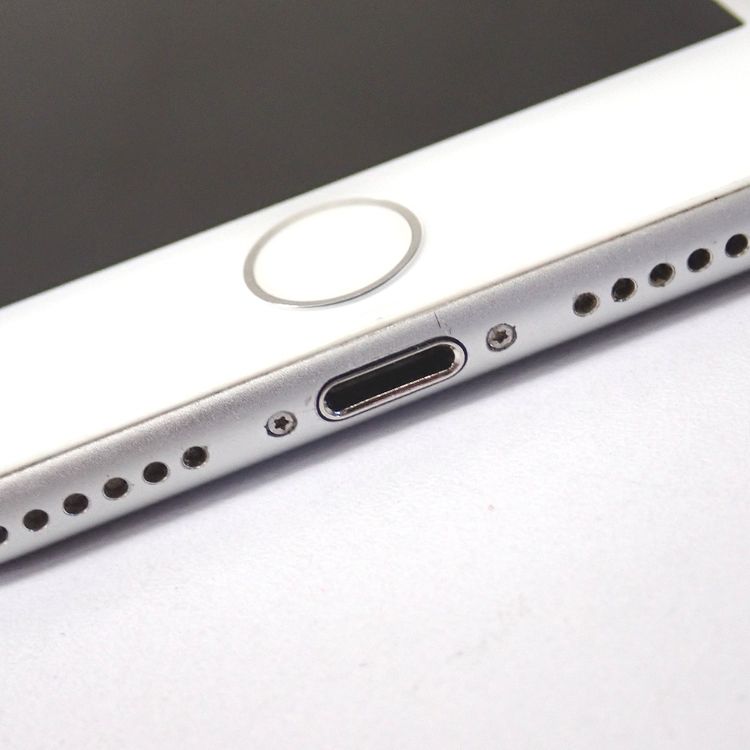 �ڼ��ߤʤߡۡ�Ft642861��Softbank��iPhone7 128GB�����