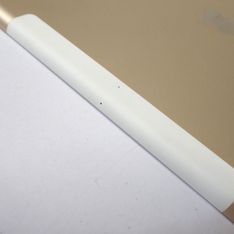 �ڼ��ߤʤߡۡ�Ft1195141��docomo��iPad(��5����) 32GB ������ɡ����
