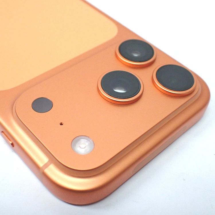 �ڼ��ߤʤߡۡ�Ft1335551��docomo��iPhone17Pro 256GB�����