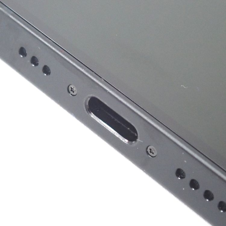 【質みなみ】★Ft1301981★Apple★iPhone16e 128GB ブラック★中古