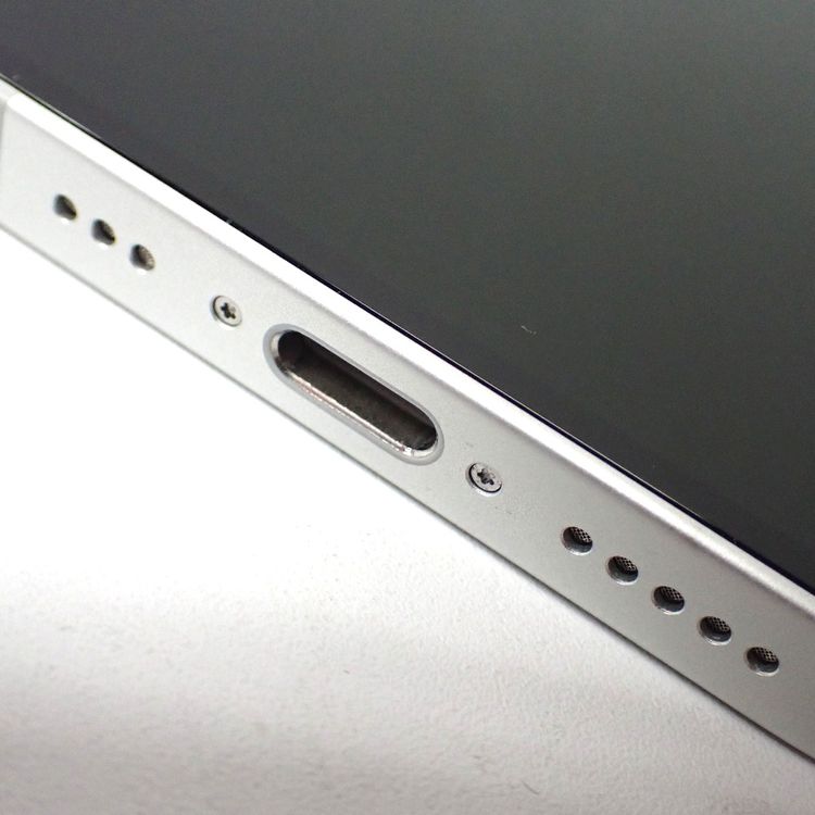 �ڼ��ߤʤߡۡ�Ft1328271��Softbank��iPhone16e 128GB�����