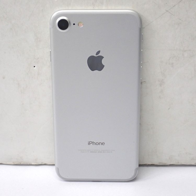 �ڼ��ߤʤߡۡ�Ft642861��Softbank��iPhone7 128GB�����