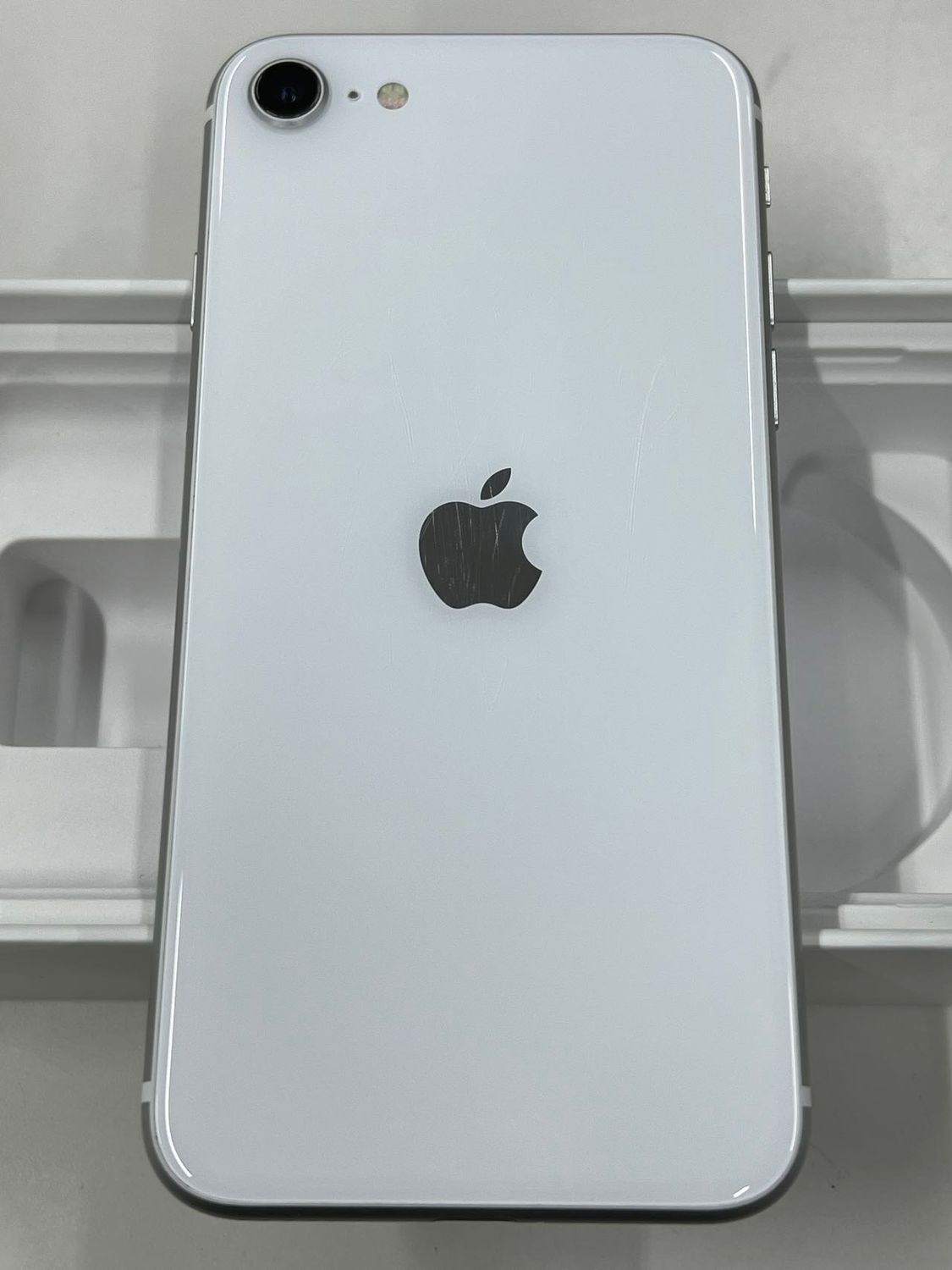 iPhone SE Silver 64 GB Softbank（ムスビー｜ソフトバンク版 iPhone X 