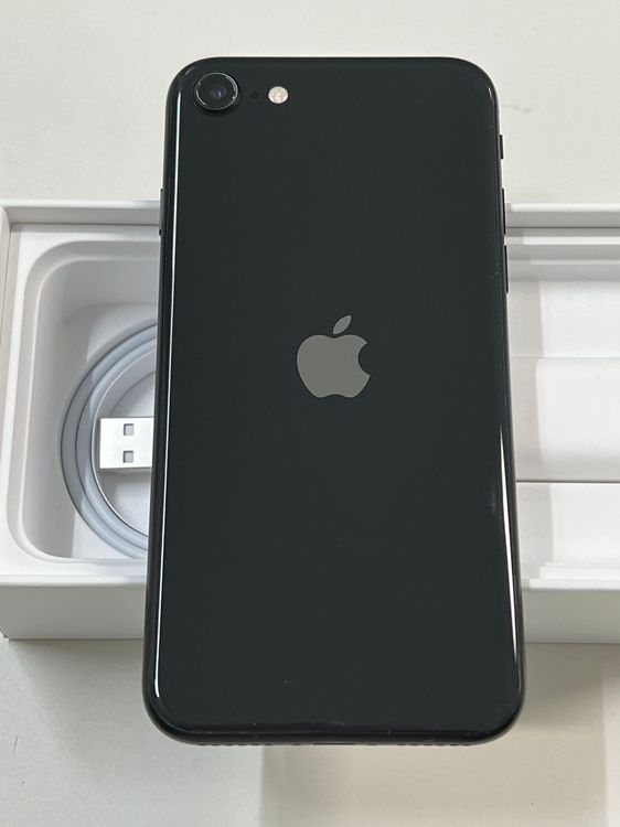 ムスビー｜美品 SIMフリー iPhone SE 第2世代 128GB ブラック 一括〇 