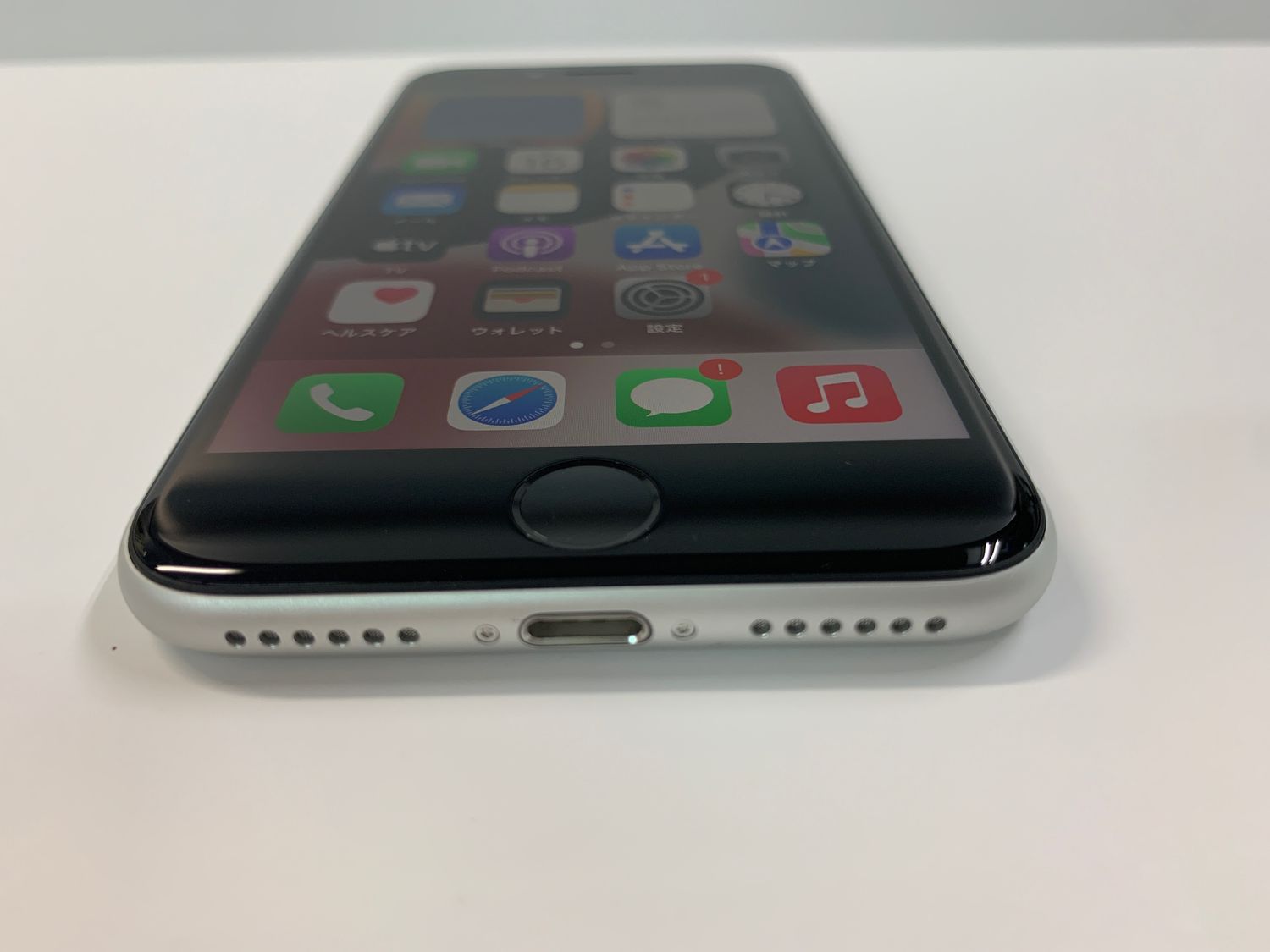 ムスビー｜良い デモ機 iPhoneSE（第2世代）64GB シルバー Softbank 赤  