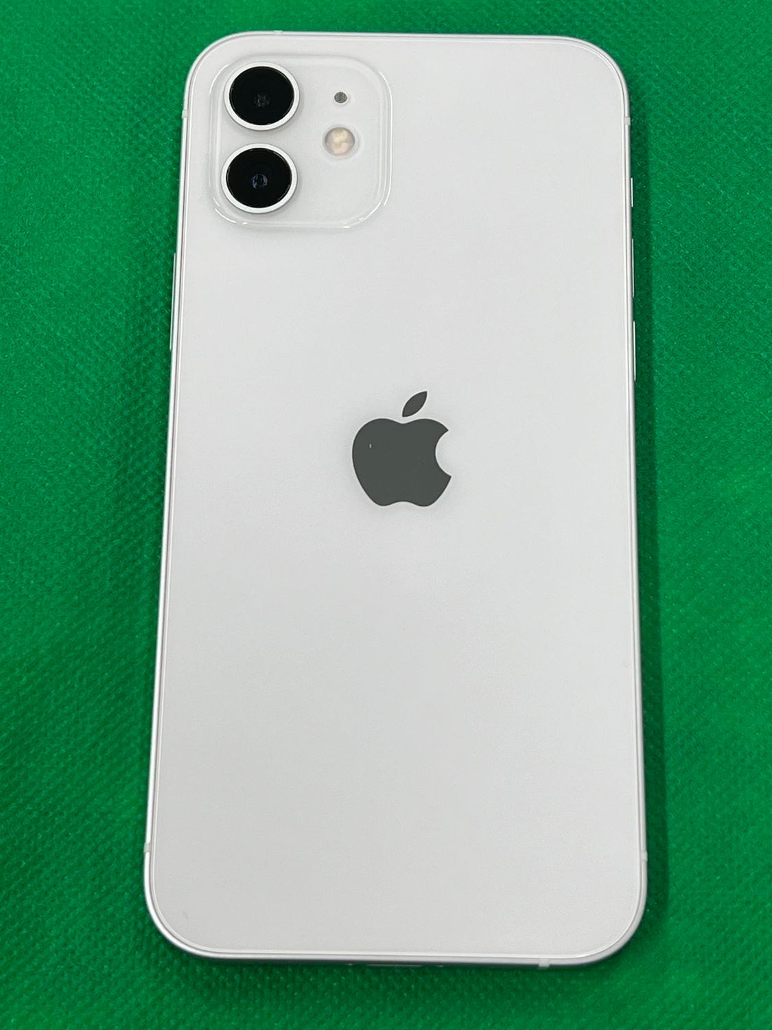 ムスビー｜中古品 Softbank回線利用 iPhone 12 64GB ホワイト  