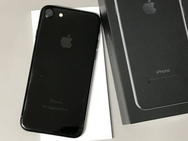 ムスビー｜中古品docomo iPhone 7 128GB ジェットブラック激安 送料  