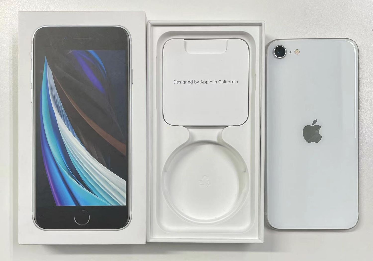 バッテリー90%以上 iPhoneSE2 64GB 延びれ ホワイト SIMフリー 中古  