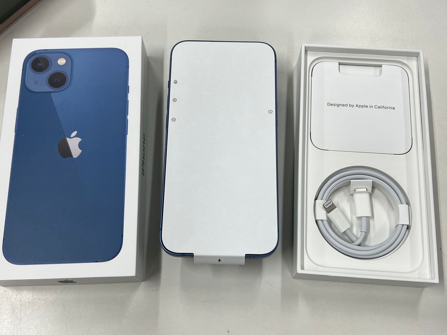 ムスビー｜未使用品 SIMフリー iPhone 13 128GB ブルー 一括購入 