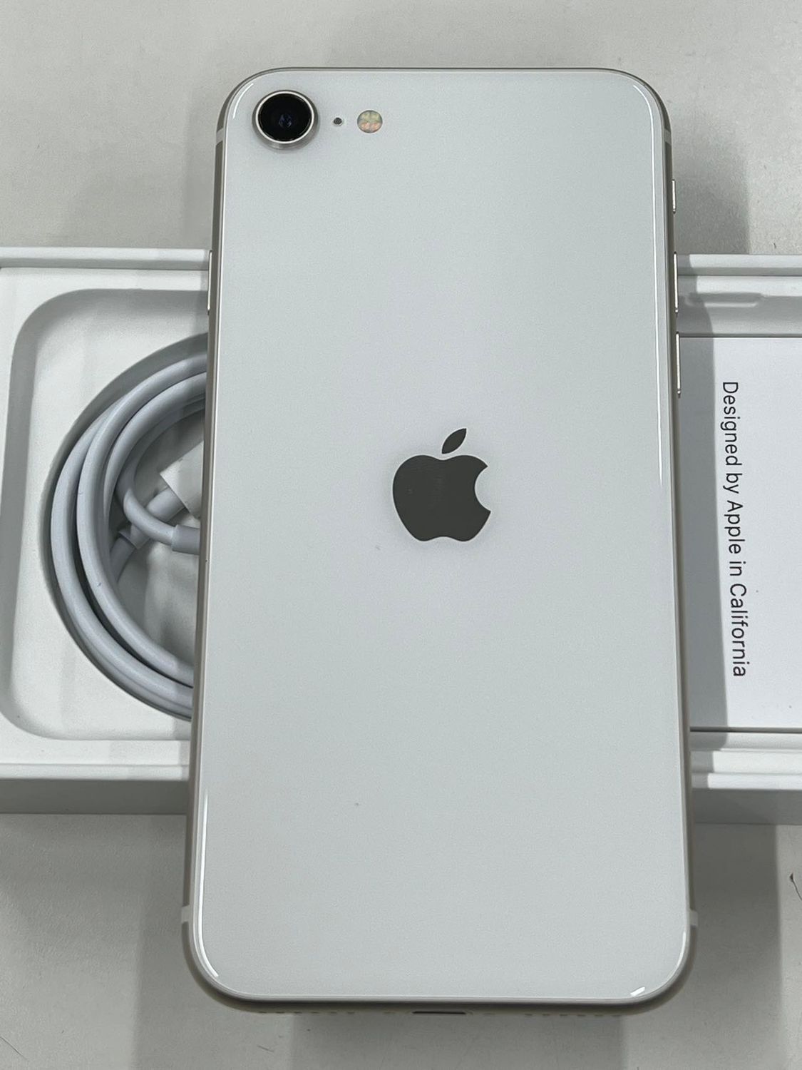 ムスビー｜中古 SIMフリー iPhone SE3 64GB スターライト MMYD3J/A 