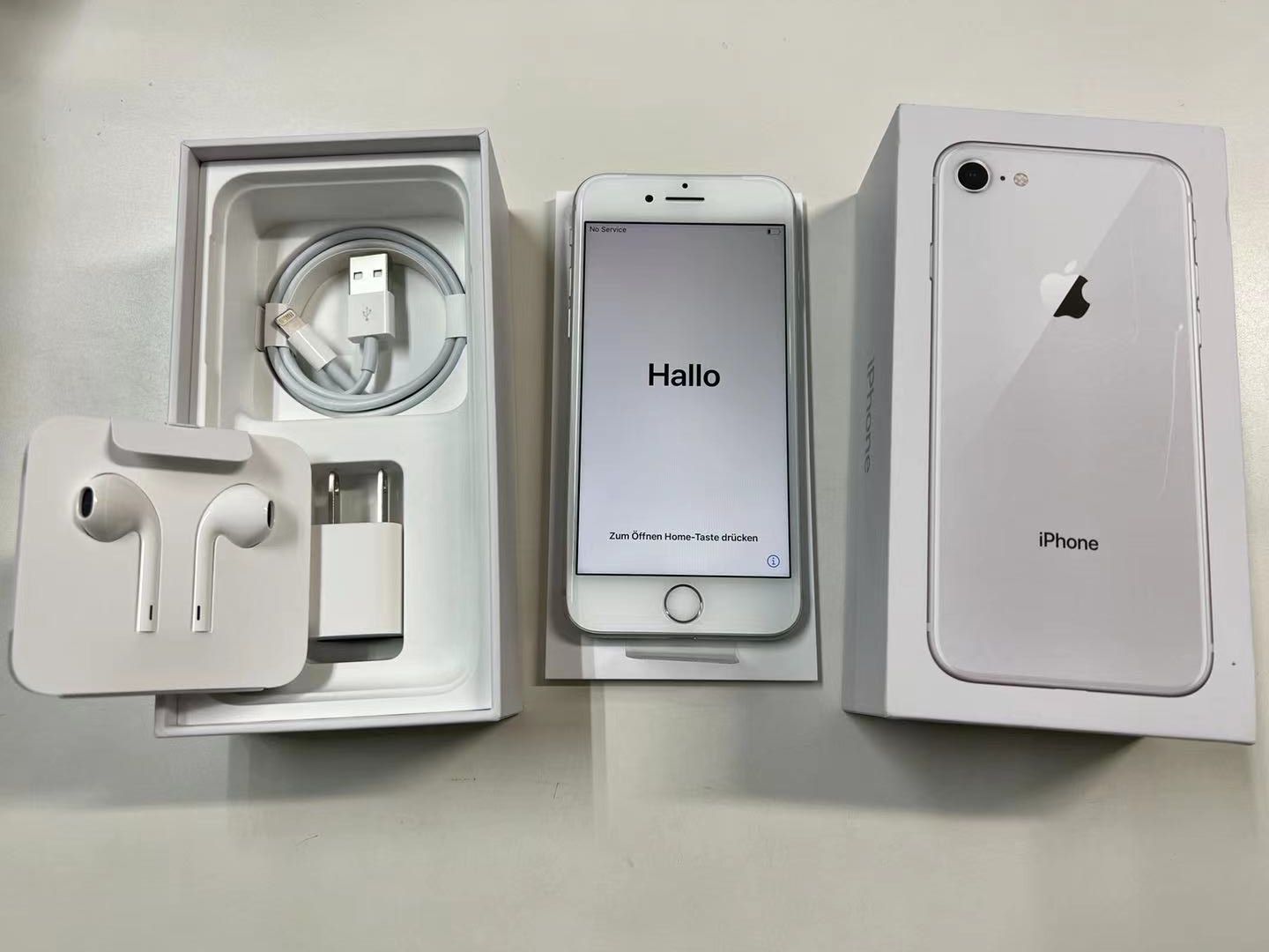 ムスビー｜「新品未使用」SIMフリー iPhone 8 64GB Silver MV792J/A  